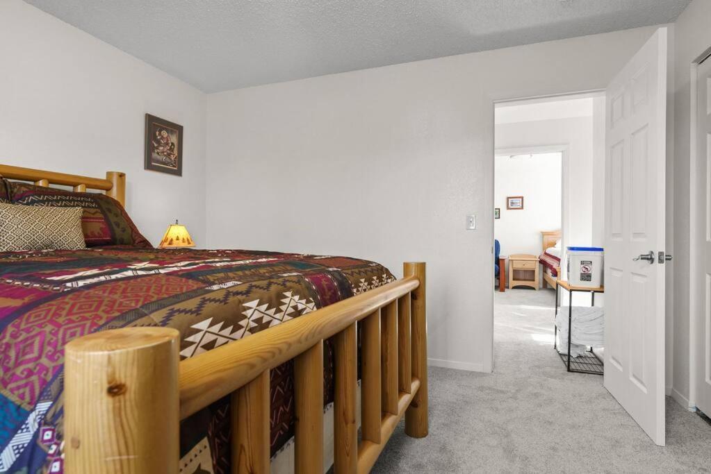 Moose Meadows- Near The Airport, Centrally Located Anchorage Exteriör bild